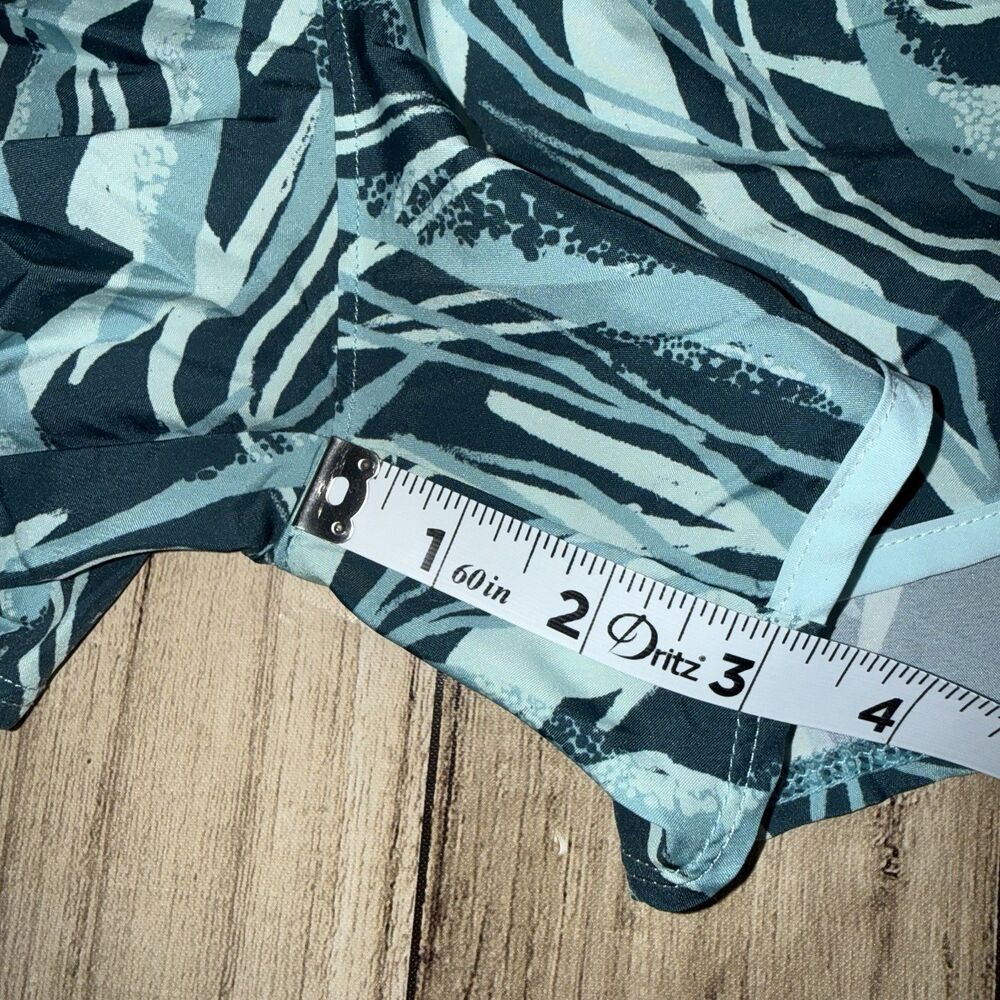 Under Armour Women's UA Fly-By 2.0 Printed Shorts Heatgear Loose Fit Size Small - Picture 8 of 9